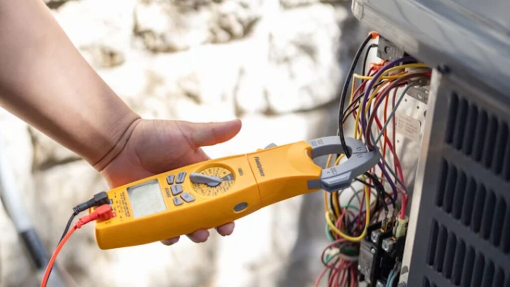 What are the key signs of a failing AC capacitor in a San Marcos, TX unit